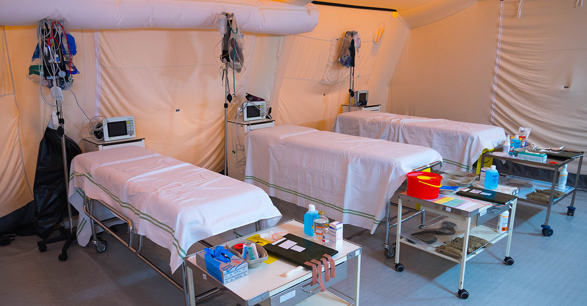 Field hospital for emergency wound care